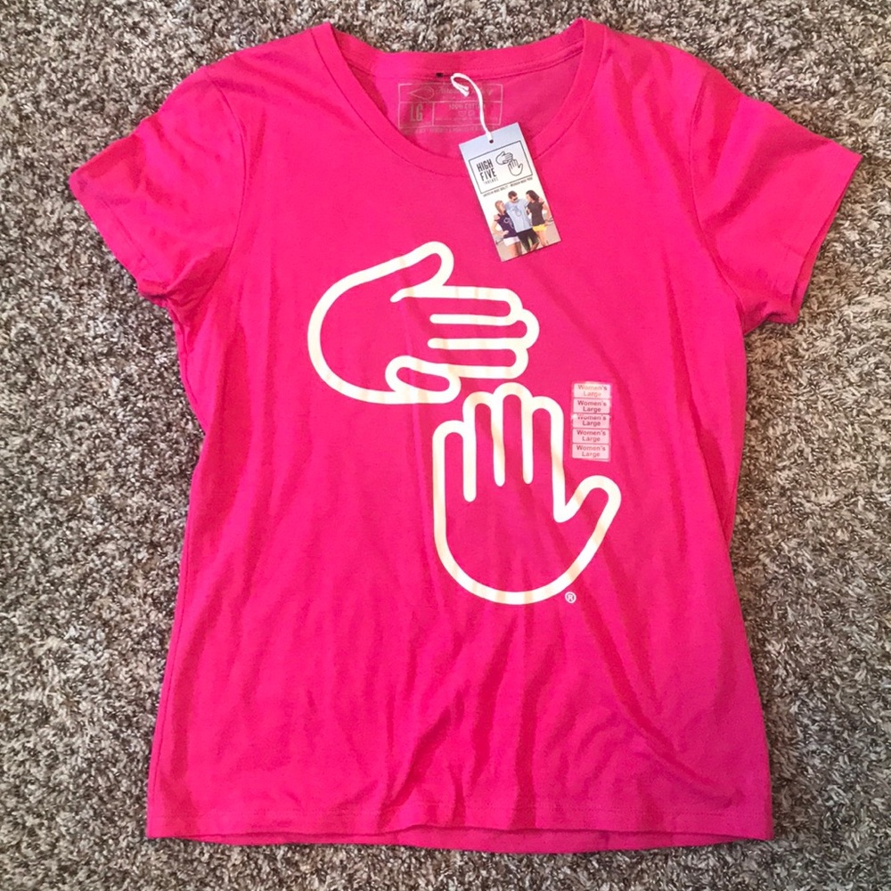 NWT High Five Threads • Michigan Hands Tee